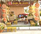 dựng tre trúc chợ xuân